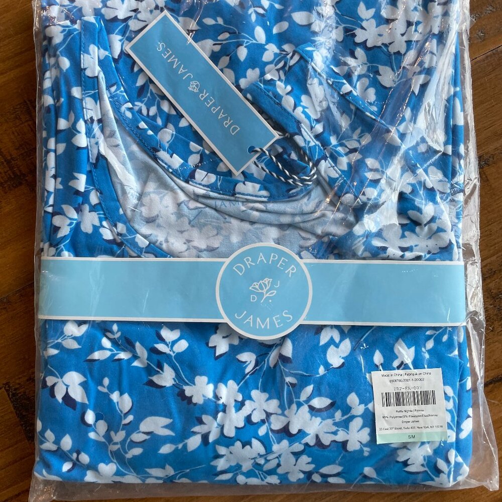 Brand New nightie  brand is Drper and James.